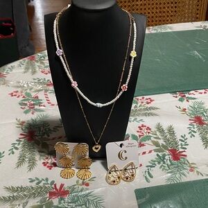 Charming Charlie Gold and White Necklace with Floral Beads